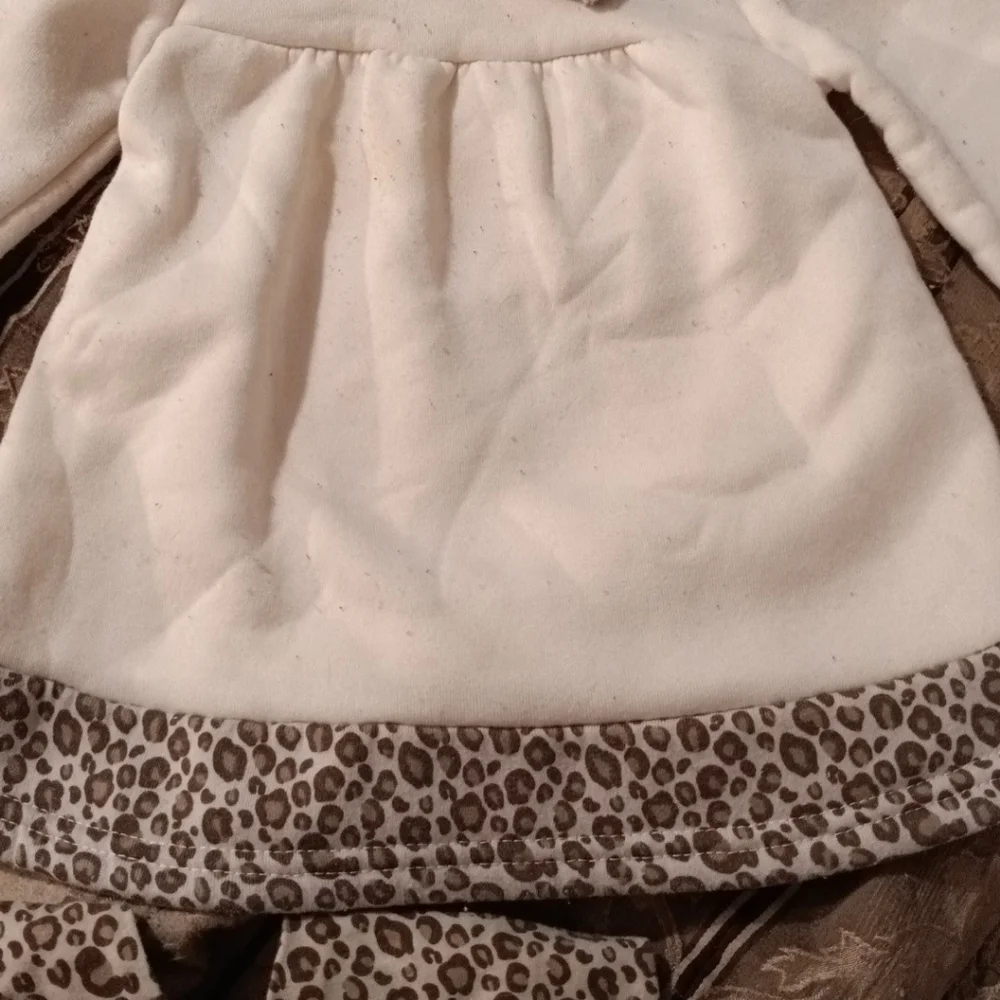 Baby girl outfit size 24months